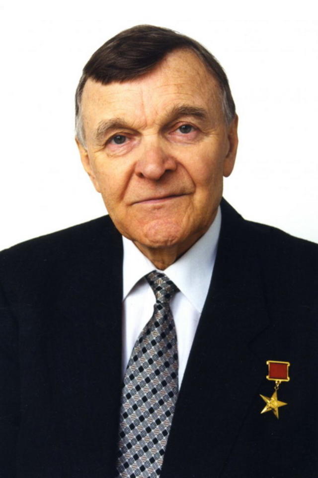 95 лет со дня рождения Юрия Васильевича Бондарева