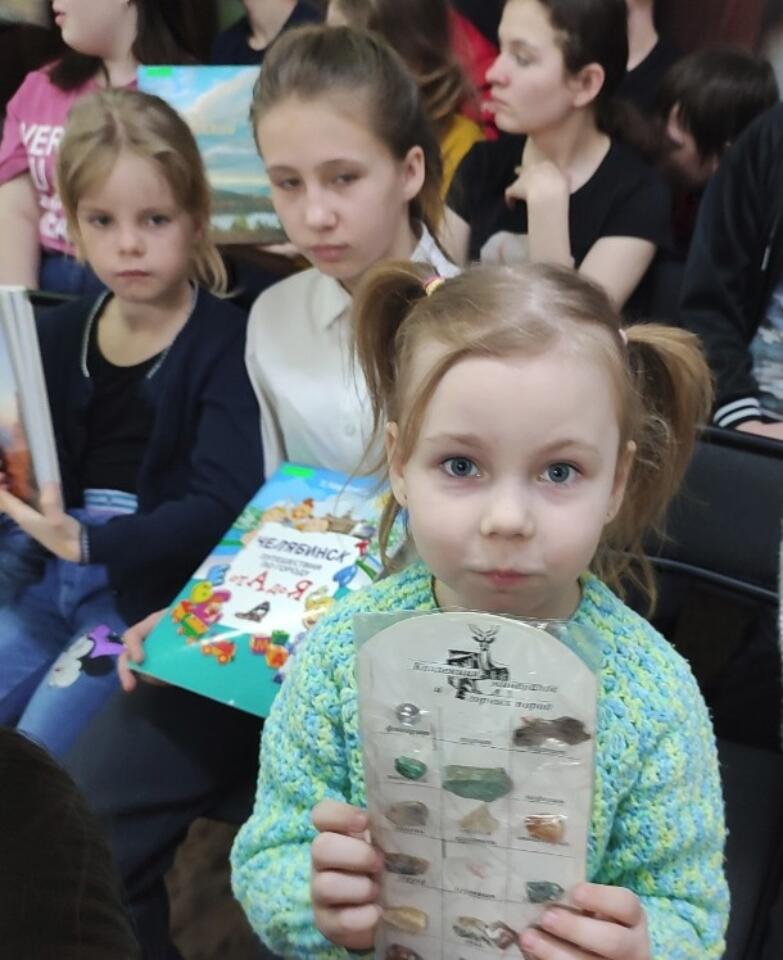 Презентация выставки творческих работ «Уральская природа глазами детей»